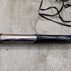 Babyliss ProPrima 1" flat iron excellent condition